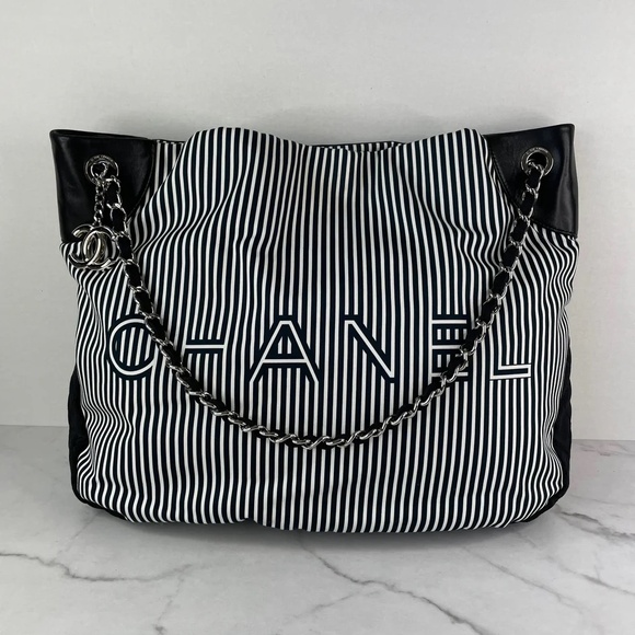 Chanel 2010 Rialto Cruise Line - SOLD - Picture 1 of 13